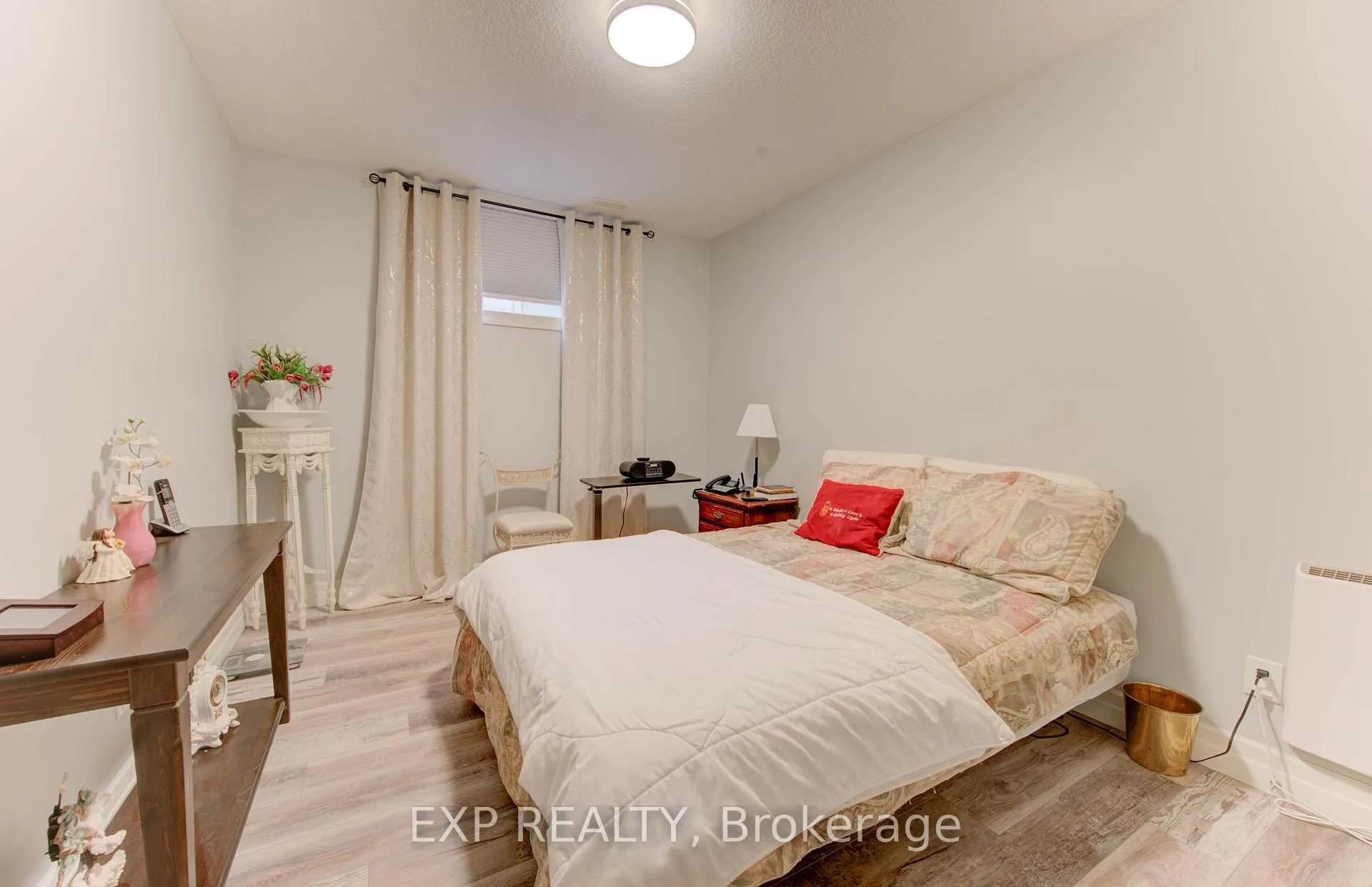 Photo 37 of 52 Edgehill Drive, Kitchener, Pioneer Tower West — HOMEH