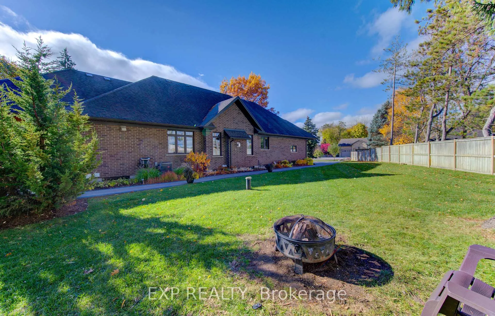 Photo 40 of 52 Edgehill Drive, Kitchener, Pioneer Tower West — HOMEH