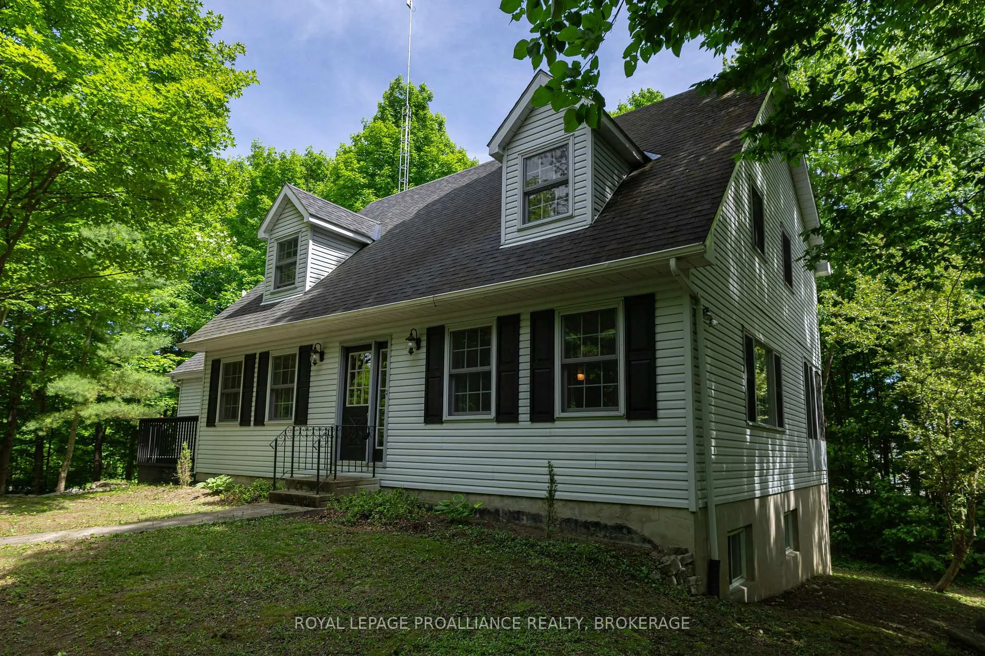 Photo 4 of 1403 Norway Road, Frontenac, Frontenac South — HOMEH