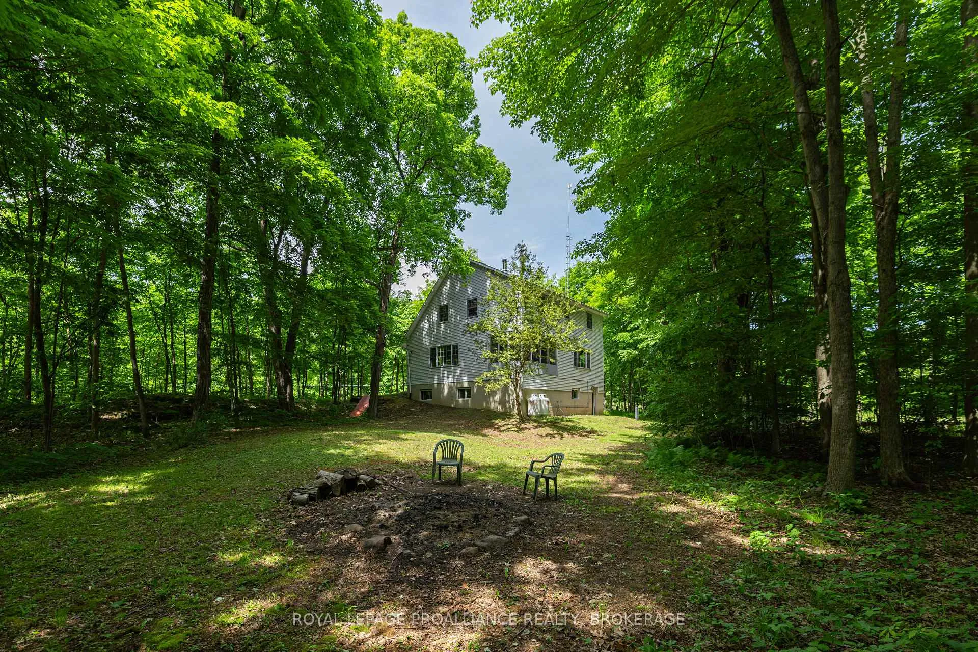 Photo 5 of 1403 Norway Road, Frontenac, Frontenac South — HOMEH