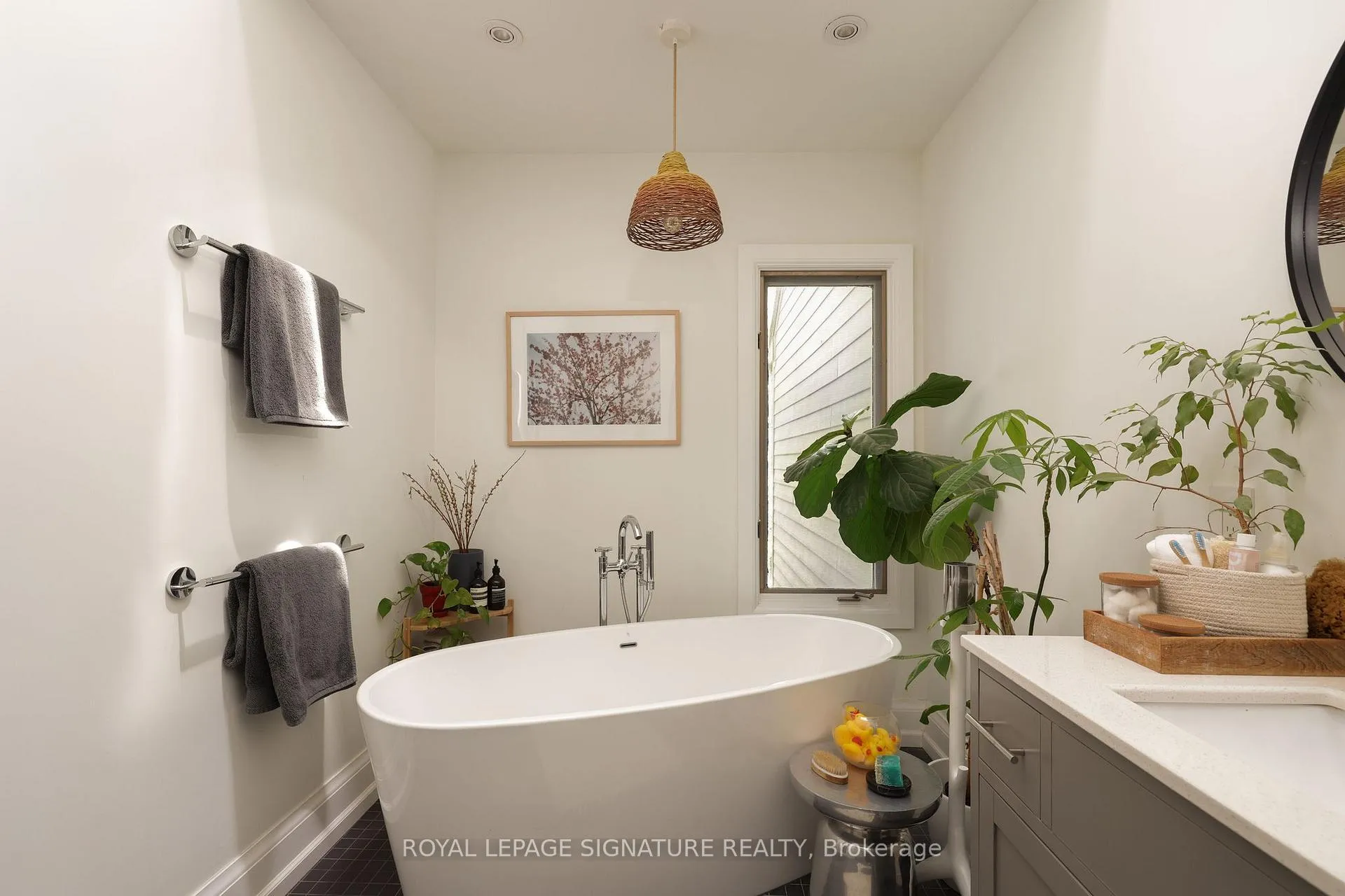 Photo 21 of 105 De Grassi Street, Toronto, South Riverdale — HOMEH
