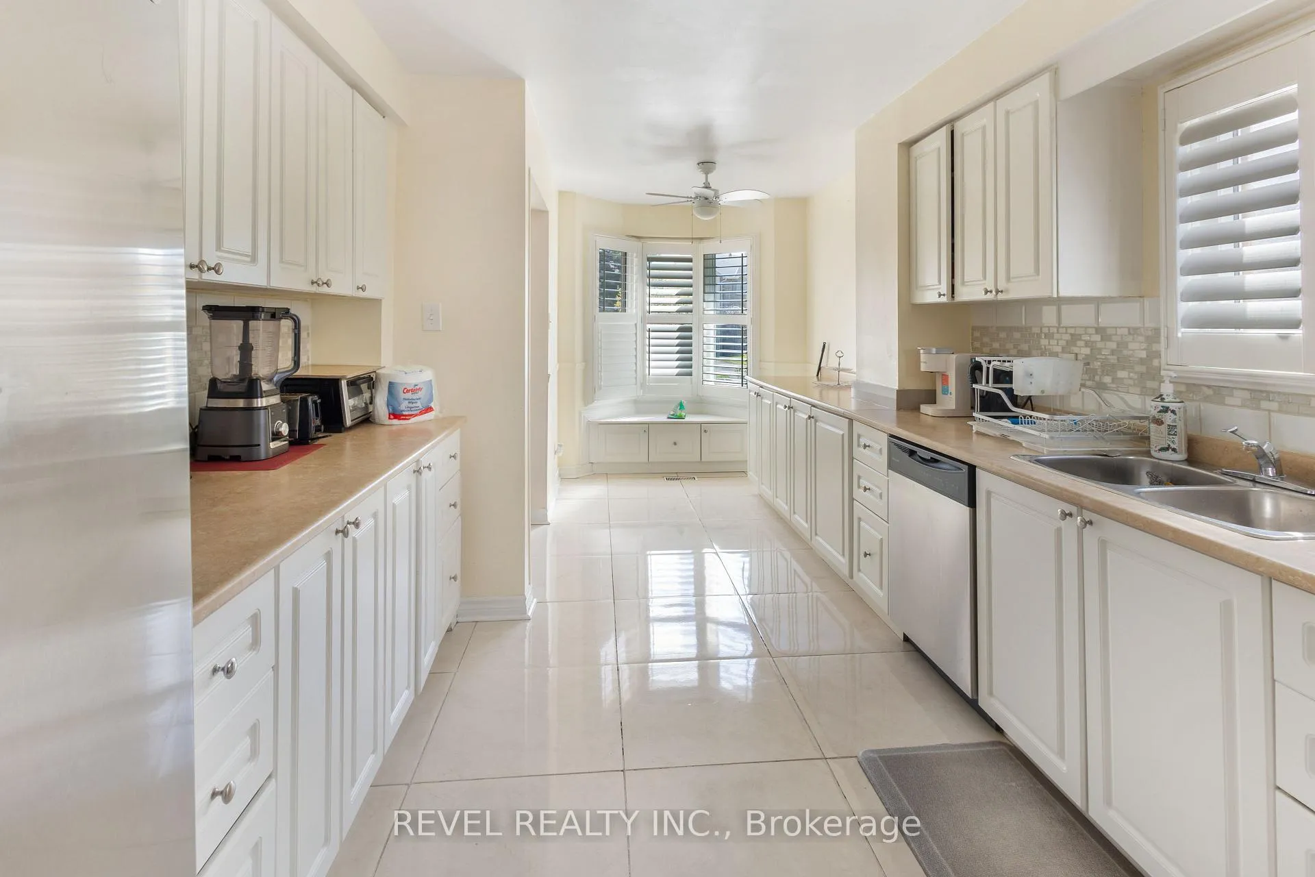 Photo 5 of 1518 Woodruff Crescent, Pickering, Amberlea — HOMEH