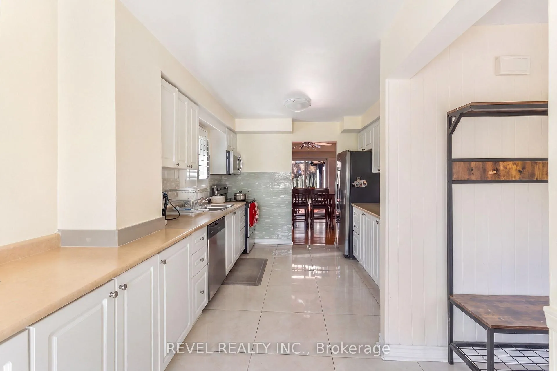 Photo 6 of 1518 Woodruff Crescent, Pickering, Amberlea — HOMEH