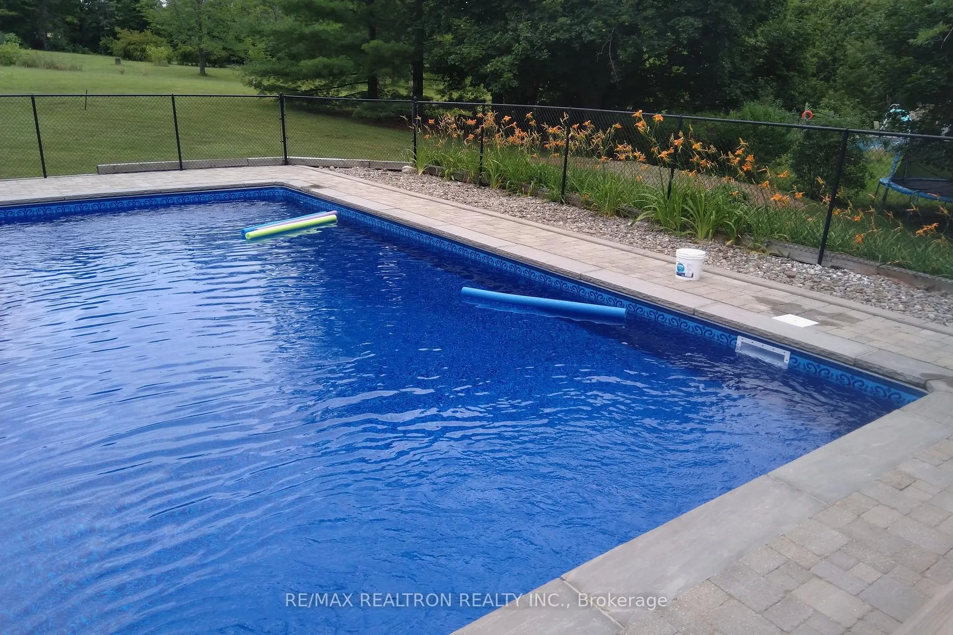 Photo 43 of 26 Kennedy Road, Caledon, Cheltenham — HOMEH