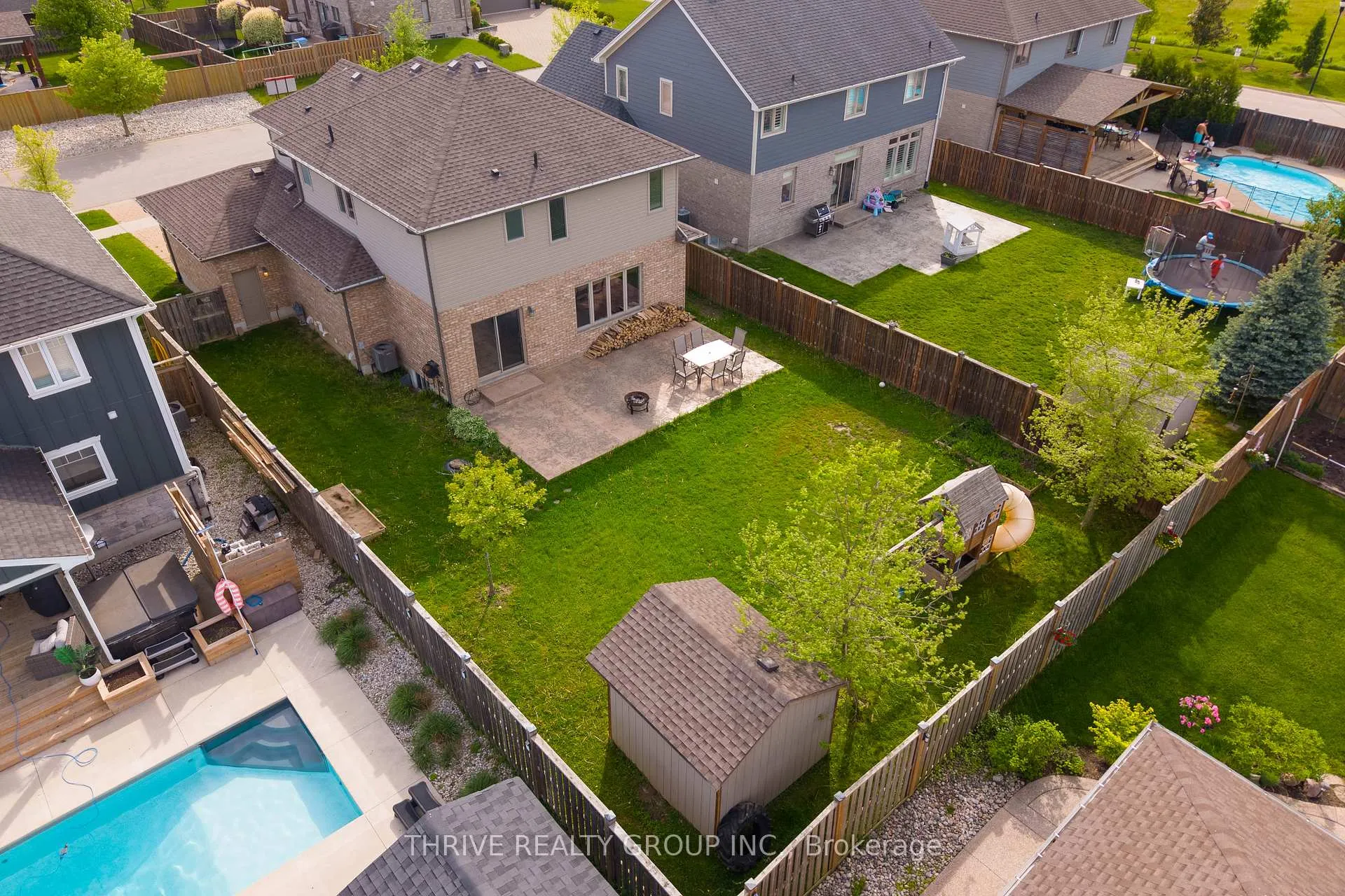 Photo 5 of 3 Dausett Drive, Middlesex Centre, Kilworth — HOMEH
