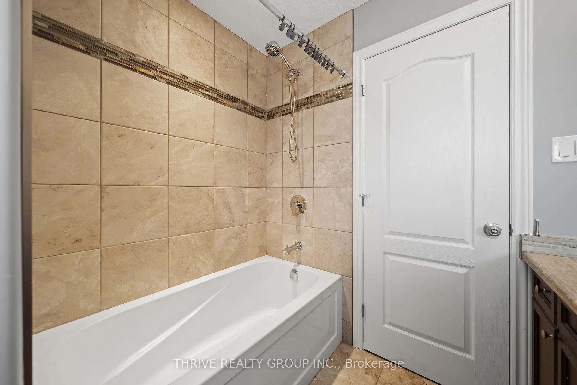 Photo 36 of 3 Dausett Drive, Middlesex Centre, Kilworth — HOMEH