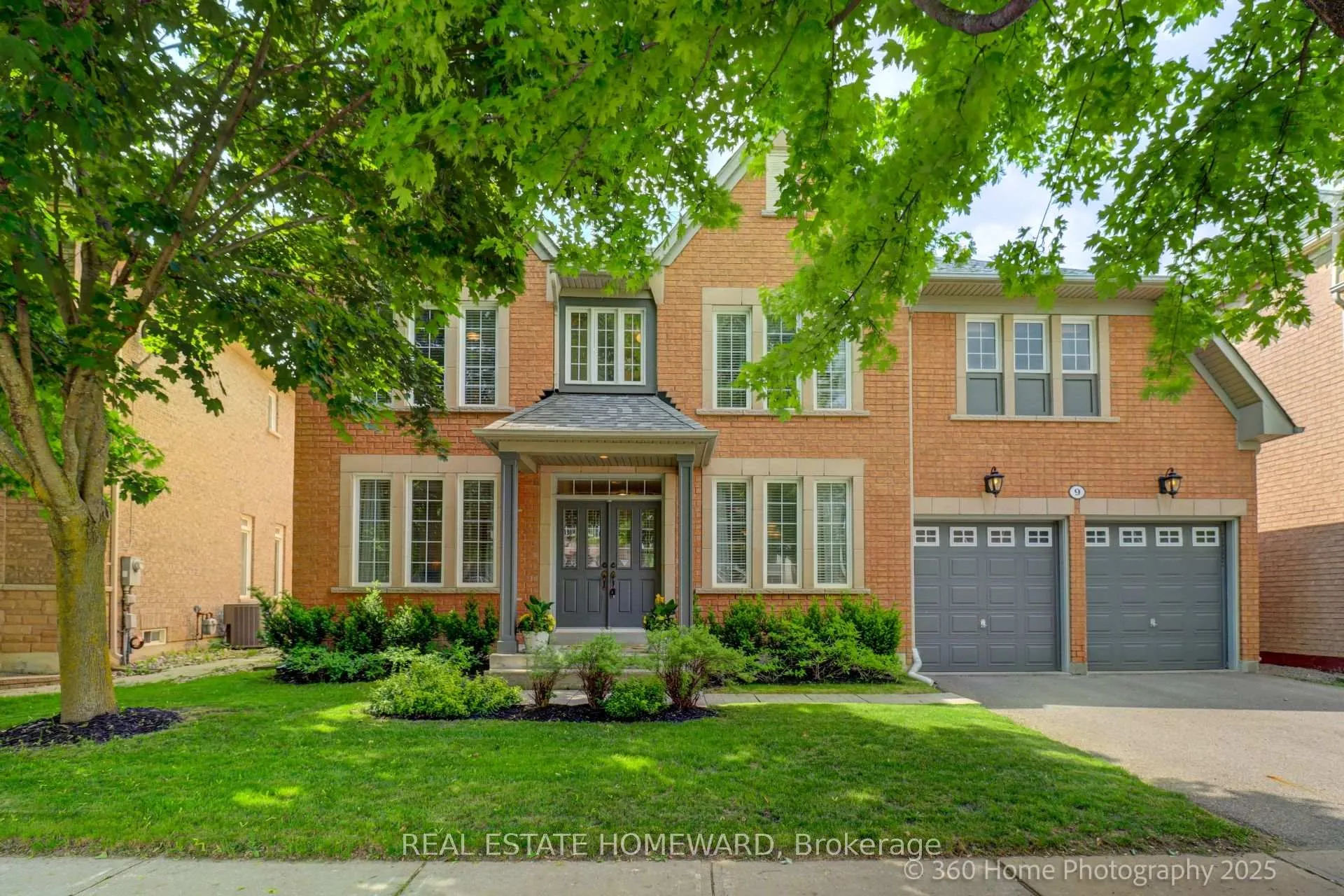 Photo 2 of 9 Tarmack Drive, Richmond Hill, Jefferson — HOMEH