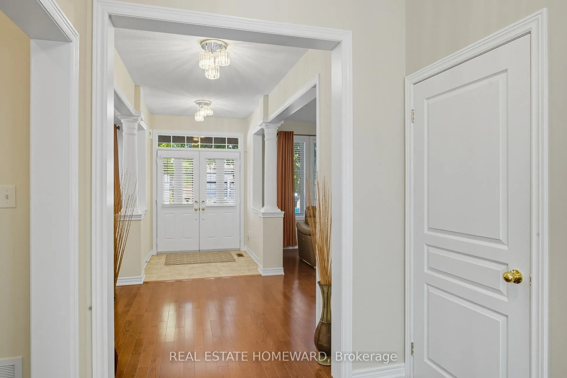 Photo 3 of 9 Tarmack Drive, Richmond Hill, Jefferson — HOMEH
