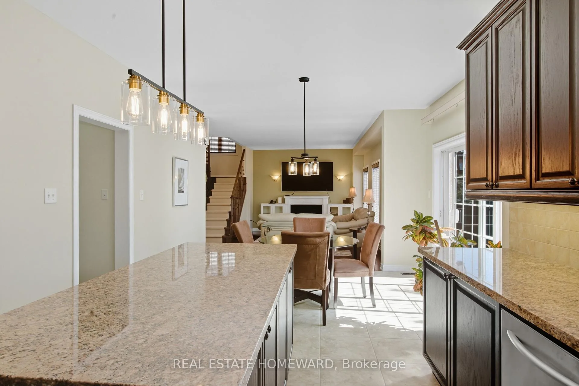 Photo 16 of 9 Tarmack Drive, Richmond Hill, Jefferson — HOMEH
