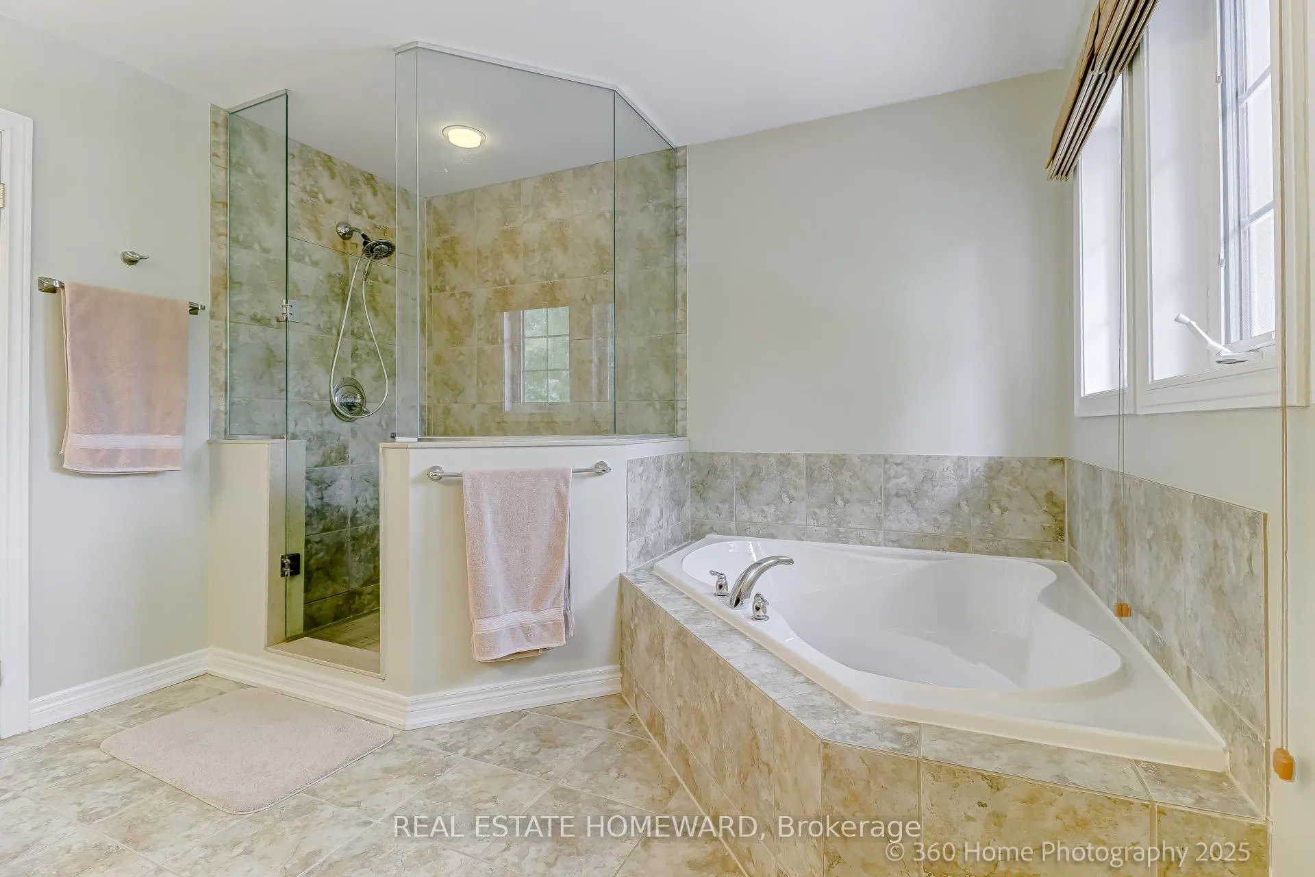 Photo 26 of 9 Tarmack Drive, Richmond Hill, Jefferson — HOMEH