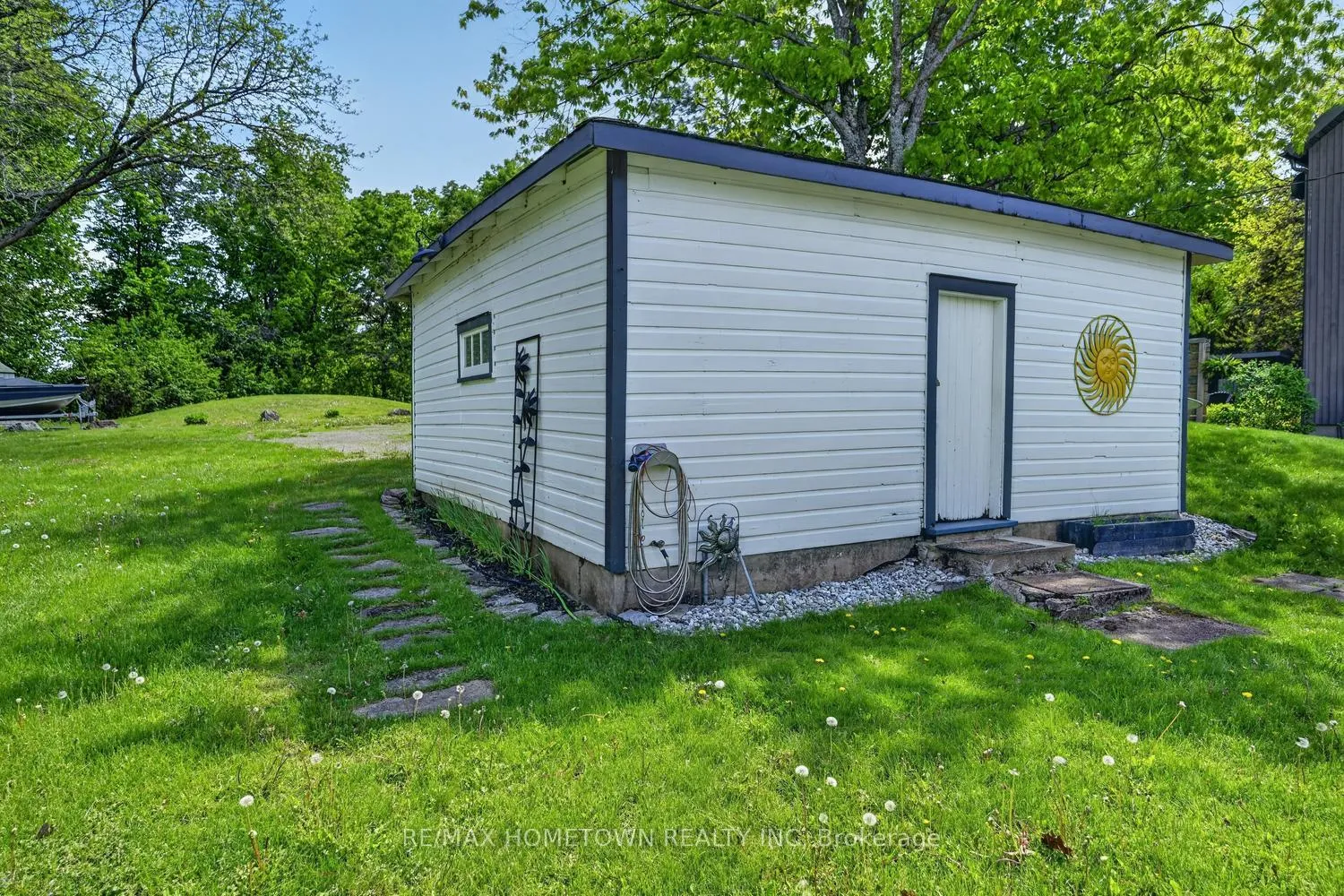 Photo 46 of 16 R3 Road, Rideau Lakes, Rideau Lakes (South Elmsley) Twp — HOMEH