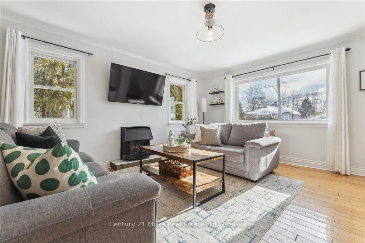 Photo 8 of 281 Peel Street, Halton Hills, Acton — HOMEH