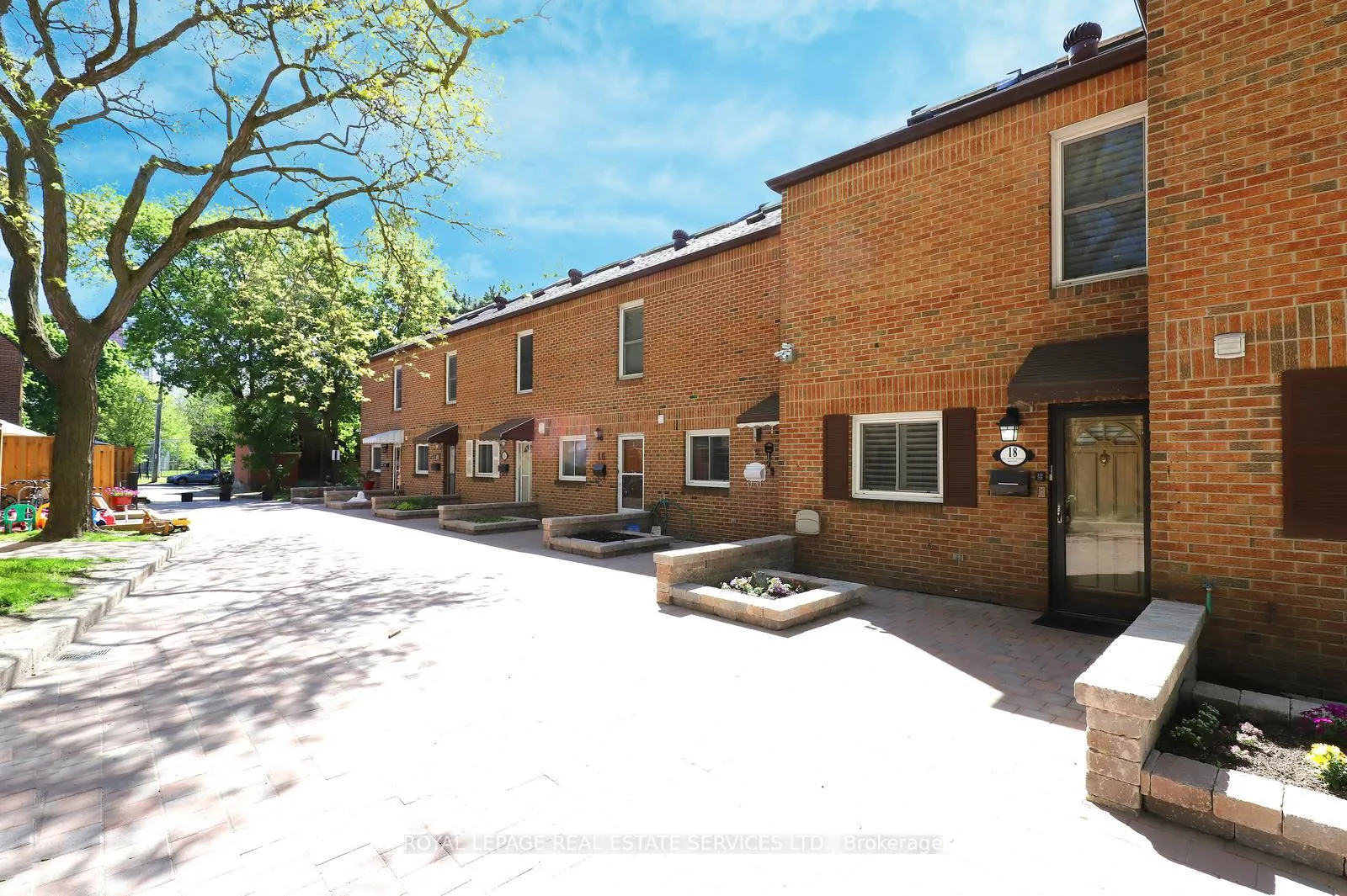 Photo 2 of Unit 18, 442 Perth Avenue, Toronto, Dovercourt-Wallace Emerson-Junction — HOMEH