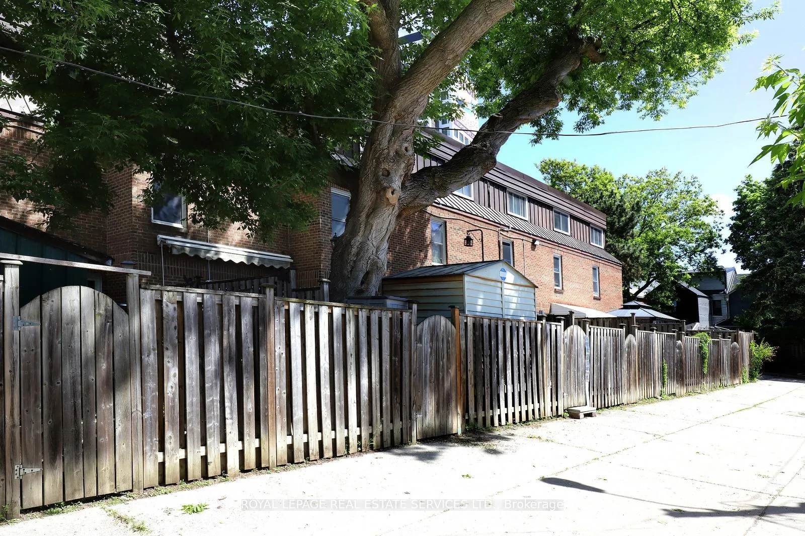 Photo 34 of Unit 18, 442 Perth Avenue, Toronto, Dovercourt-Wallace Emerson-Junction — HOMEH
