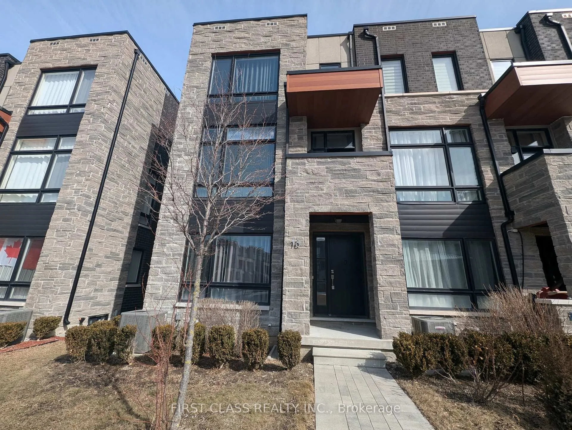 Front of 18 Carpaccio Avenue