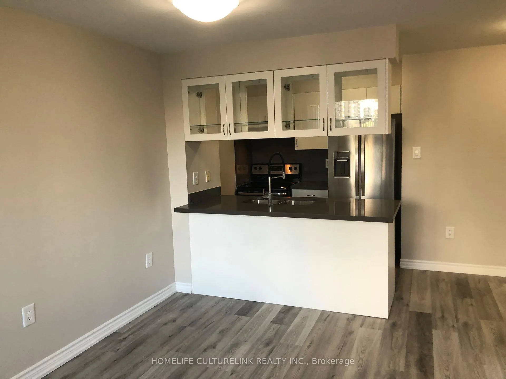 Photo 6 of Unit 801, 889 Bay Street, Toronto, Bay Street Corridor — HOMEH