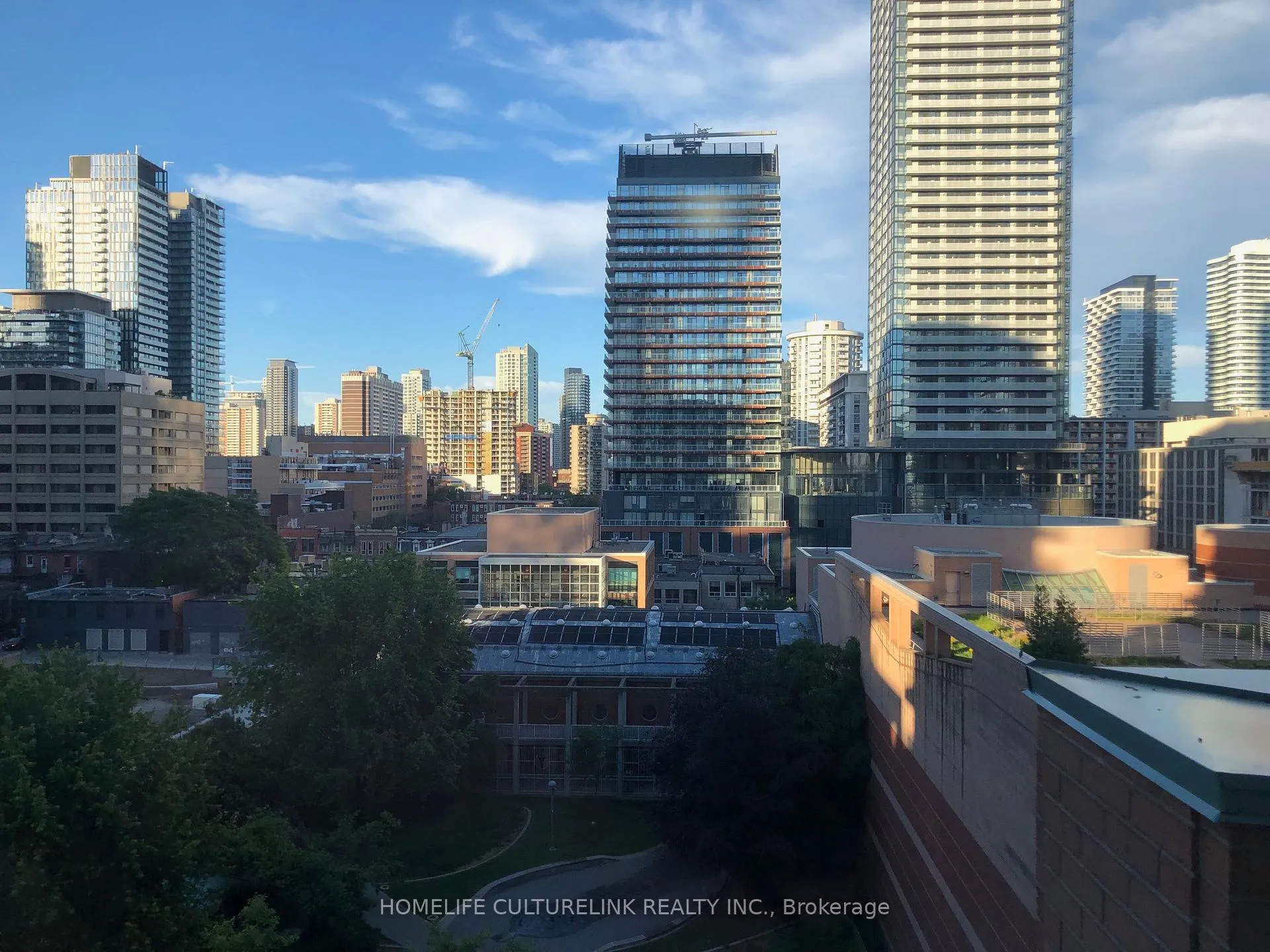 Photo 7 of Unit 801, 889 Bay Street, Toronto, Bay Street Corridor — HOMEH