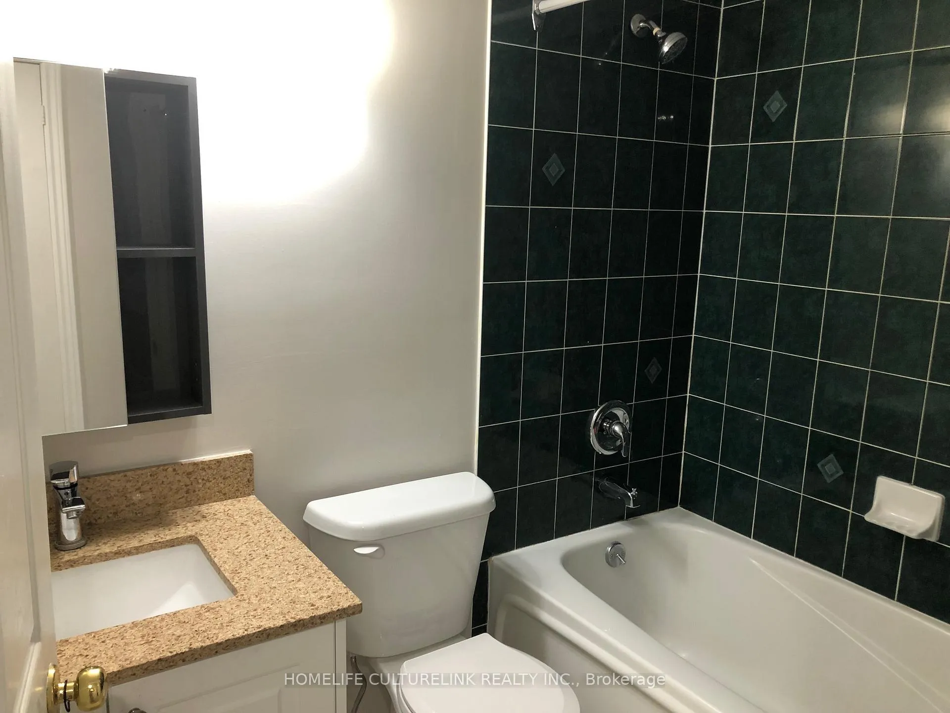 Photo 14 of Unit 801, 889 Bay Street, Toronto, Bay Street Corridor — HOMEH