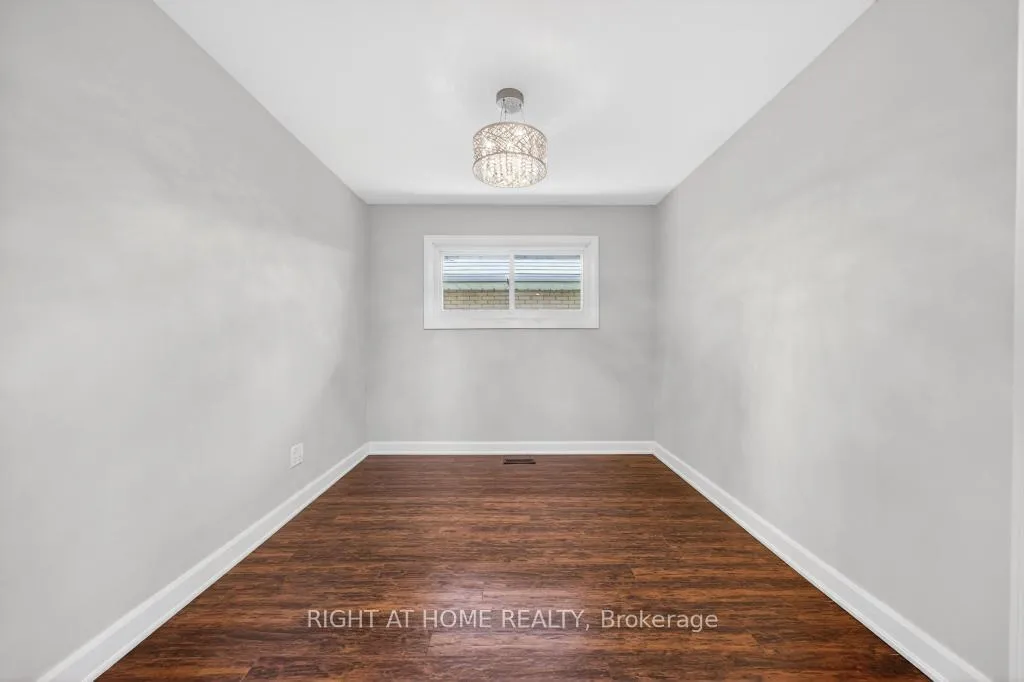 Photo 16 of 118 West 33rd Street, Hamilton, Westcliffe — HOMEH