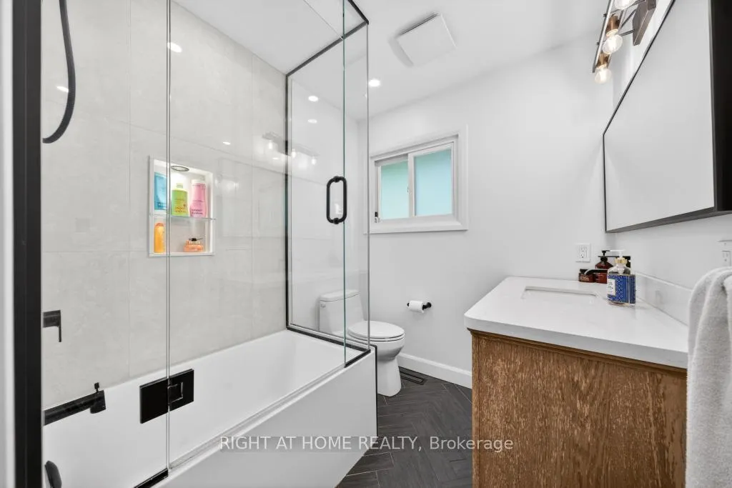 Photo 23 of 118 West 33rd Street, Hamilton, Westcliffe — HOMEH