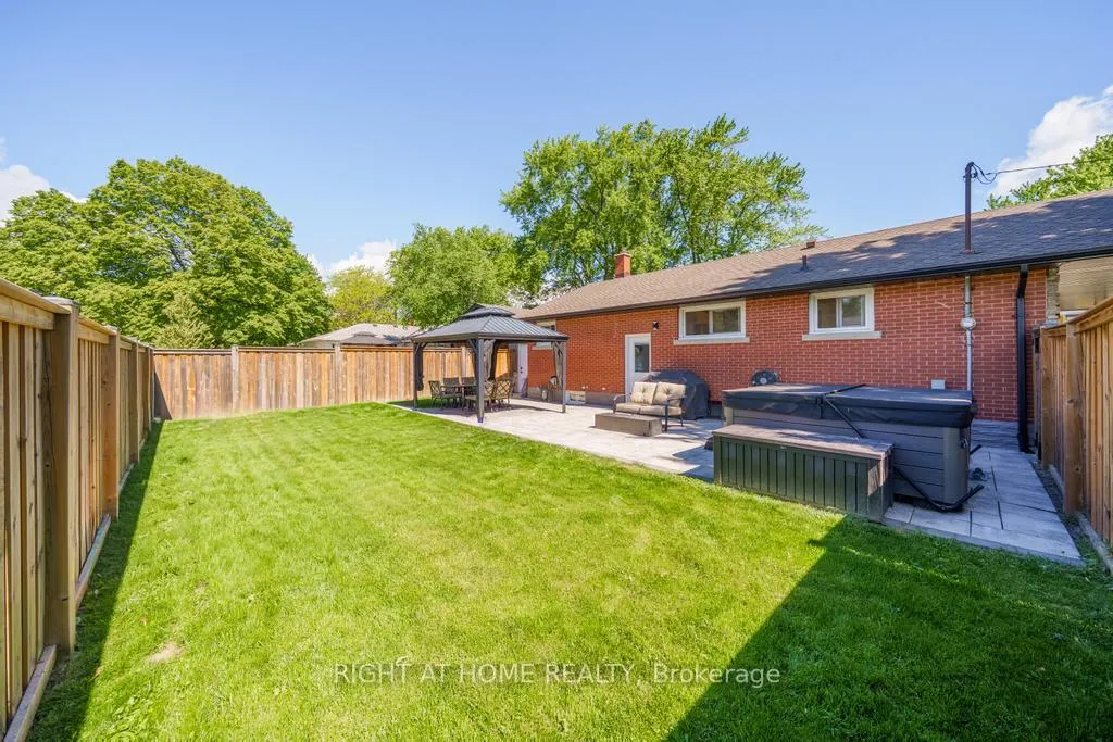 Photo 39 of 118 West 33rd Street, Hamilton, Westcliffe — HOMEH