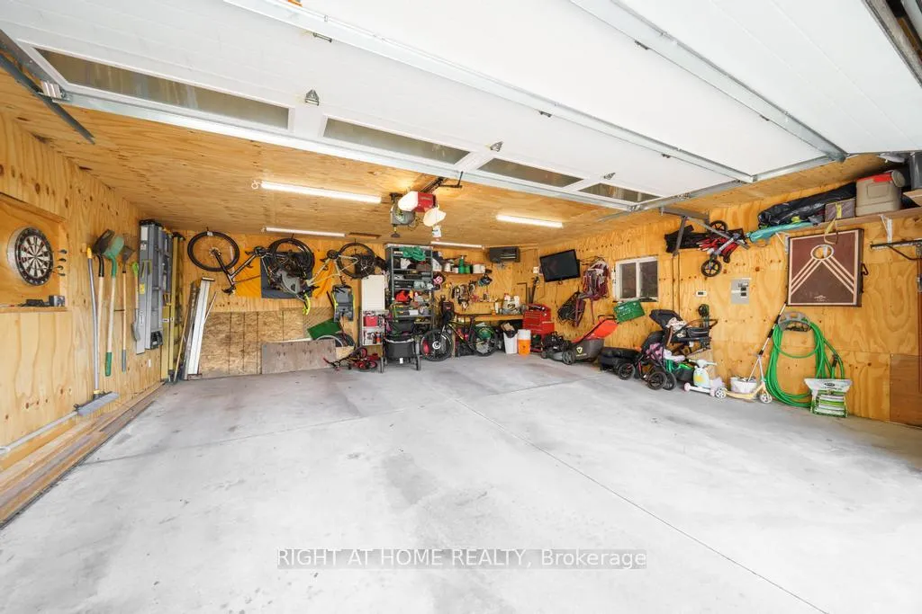 Photo 45 of 118 West 33rd Street, Hamilton, Westcliffe — HOMEH