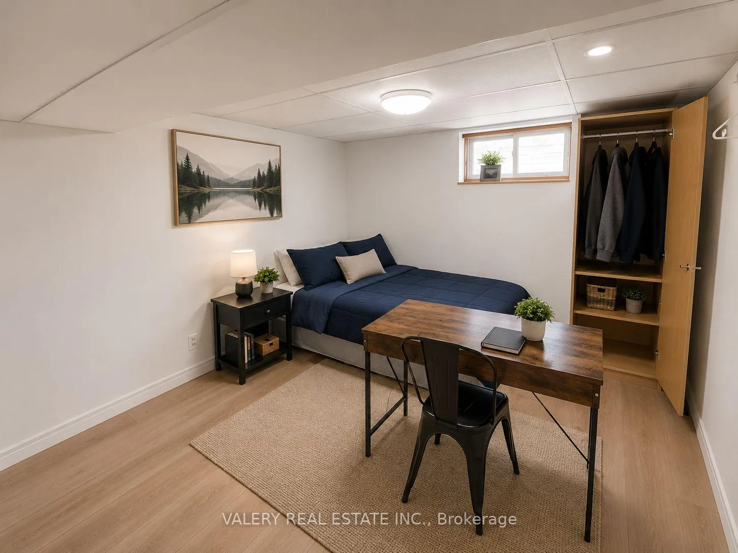 Photo 7 of Unit 2, 374 Edmonton Street E, London, East H — HOMEH