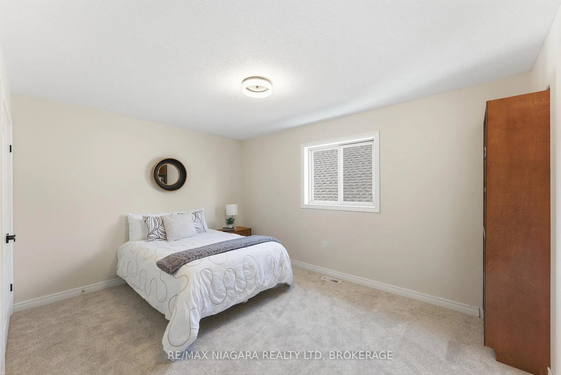 Photo 19 of 70 Terrace Drive, Grimsby, Grimsby East — HOMEH