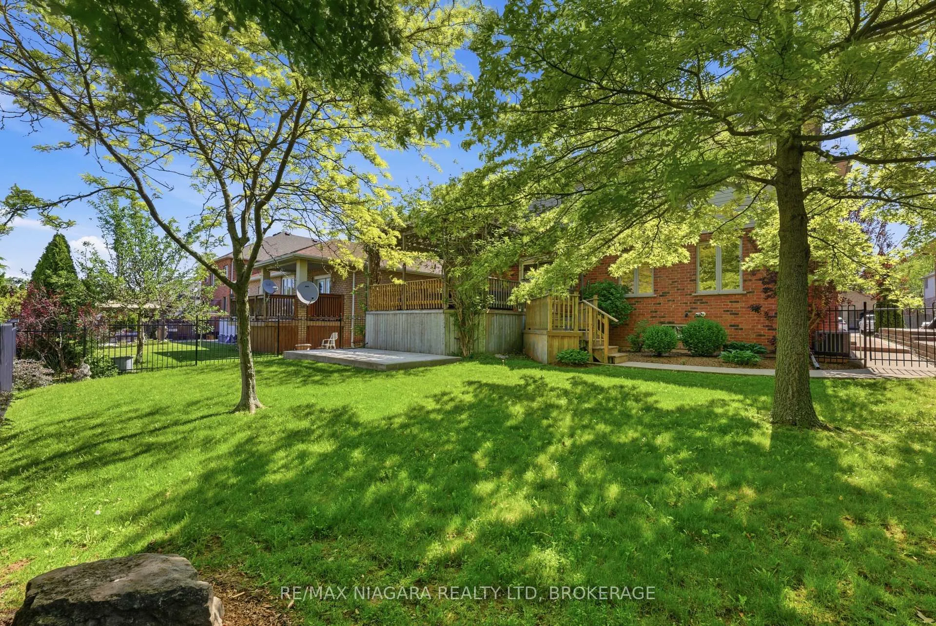 Photo 34 of 70 Terrace Drive, Grimsby, Grimsby East — HOMEH