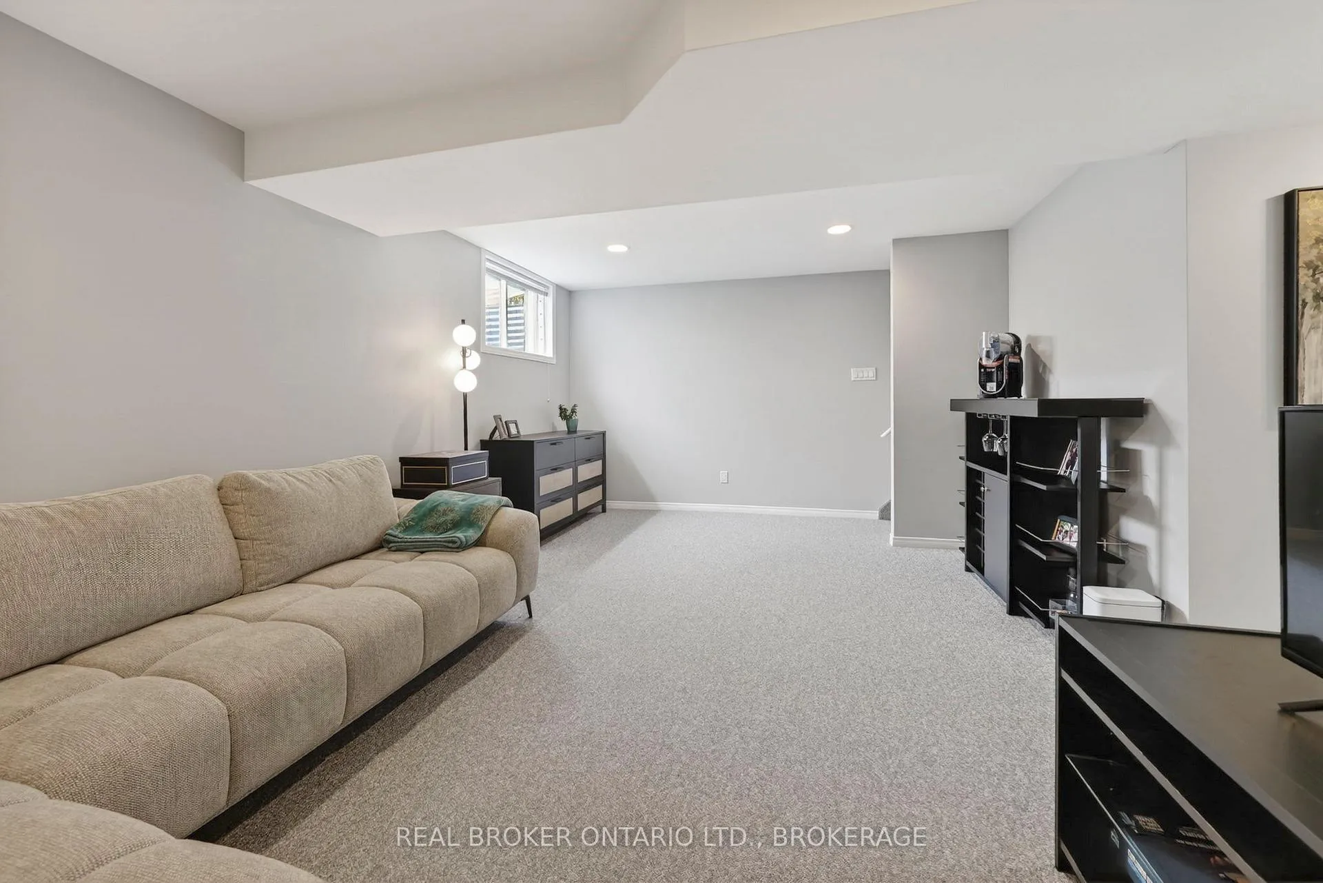 Photo 23 of 1526 Frank Court, Cornwall — HOMEH