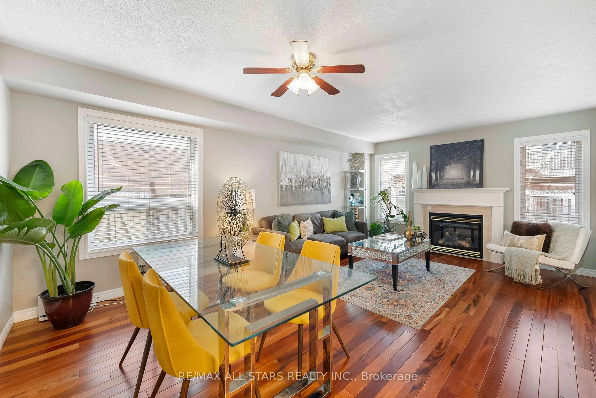 Photo 3 of 18 Reddenhurst Crescent, Georgina, Keswick South — HOMEH