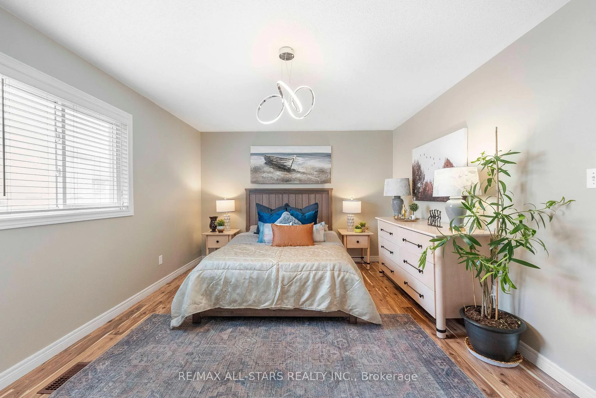 Photo 15 of 18 Reddenhurst Crescent, Georgina, Keswick South — HOMEH
