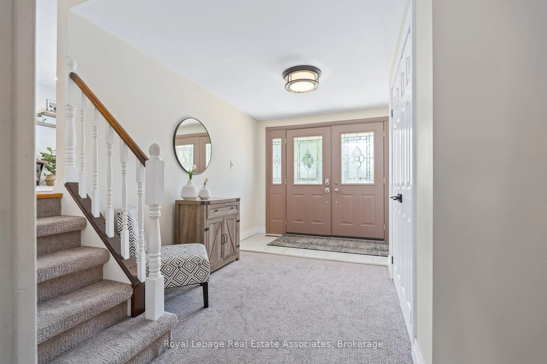Photo 7 of 26 Marilyn Crescent, Halton Hills, Georgetown — HOMEH