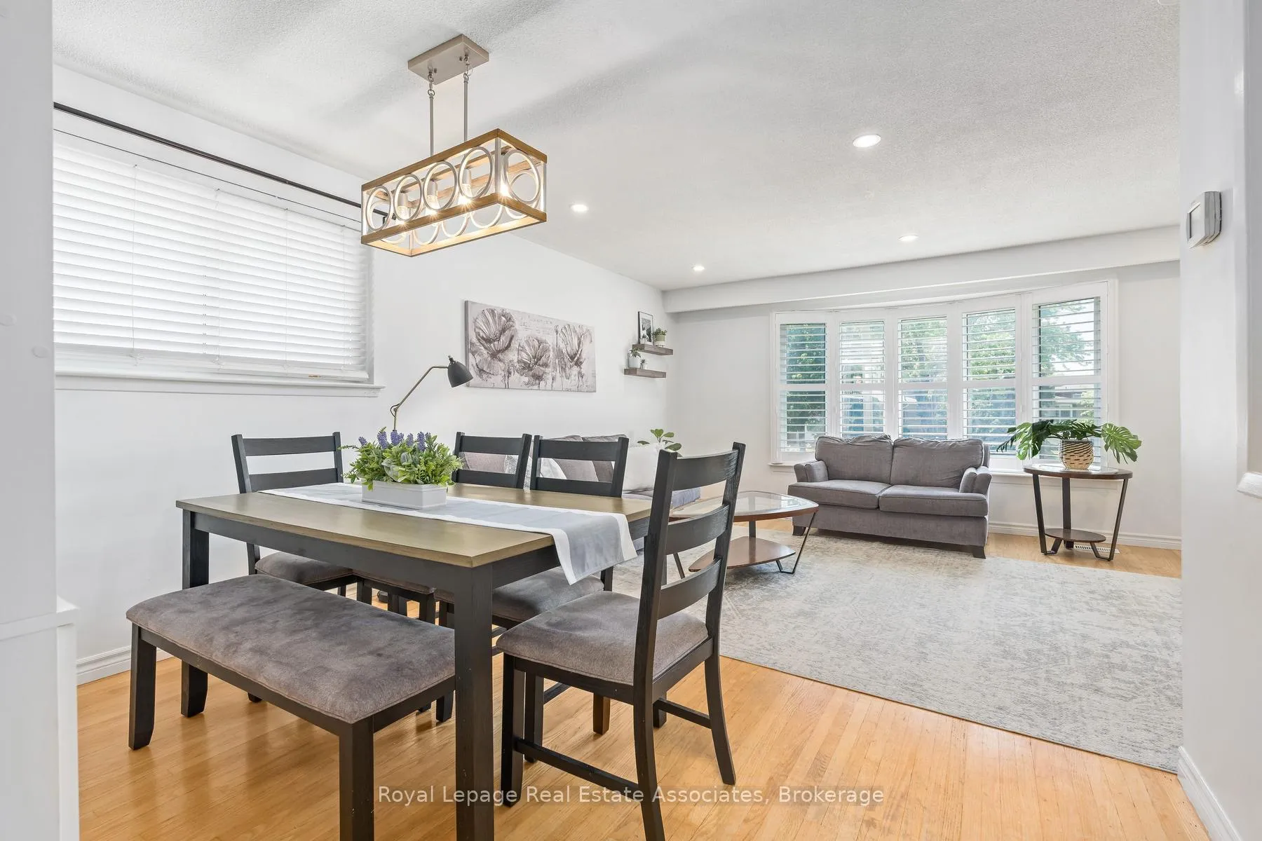 Photo 15 of 26 Marilyn Crescent, Halton Hills, Georgetown — HOMEH