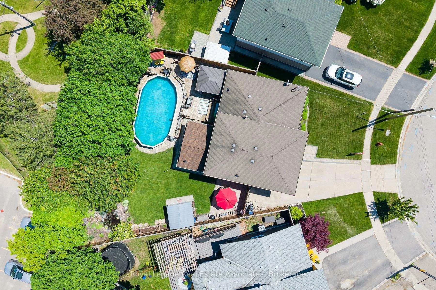 Photo 37 of 26 Marilyn Crescent, Halton Hills, Georgetown — HOMEH