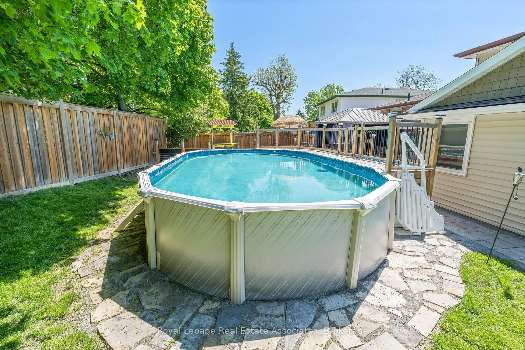 Photo 40 of 26 Marilyn Crescent, Halton Hills, Georgetown — HOMEH