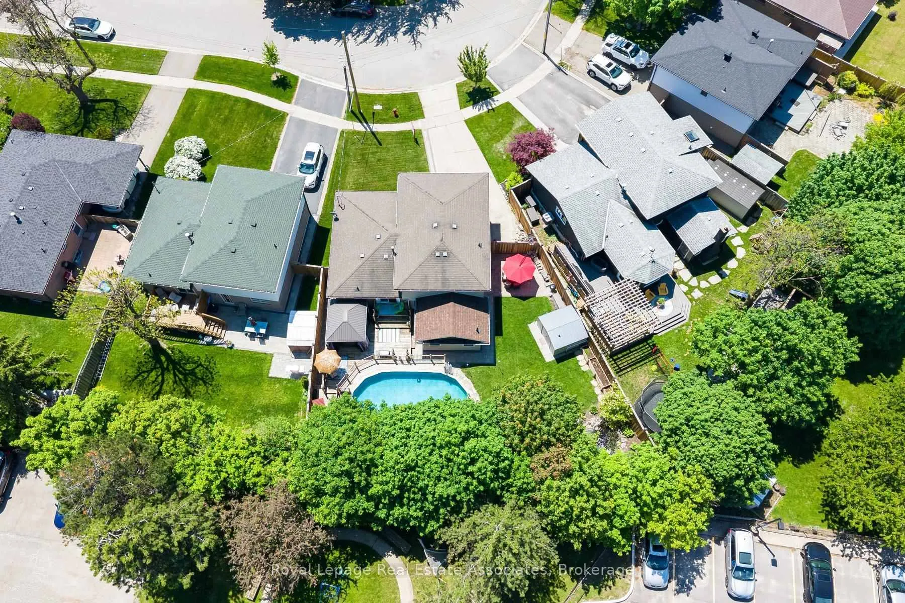 Photo 51 of 26 Marilyn Crescent, Halton Hills, Georgetown — HOMEH