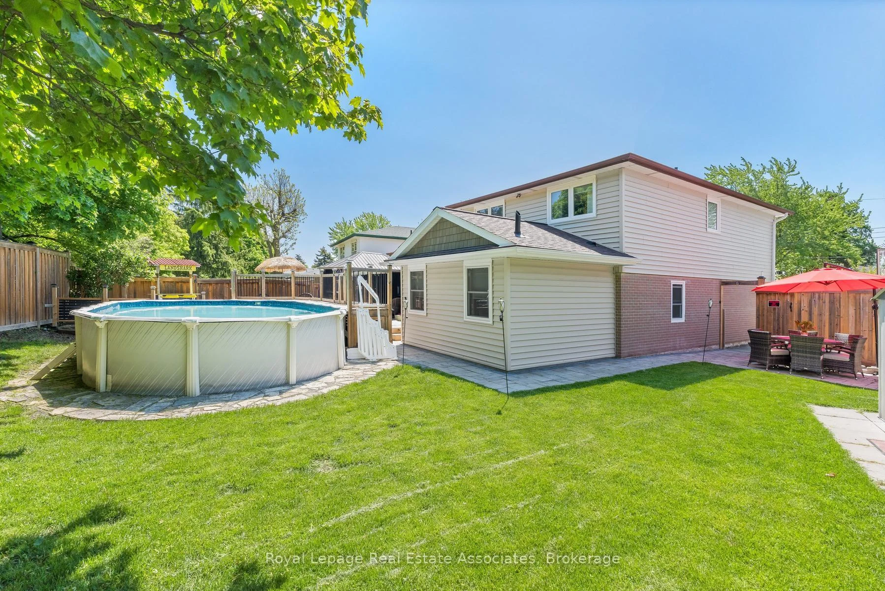 Photo 52 of 26 Marilyn Crescent, Halton Hills, Georgetown — HOMEH