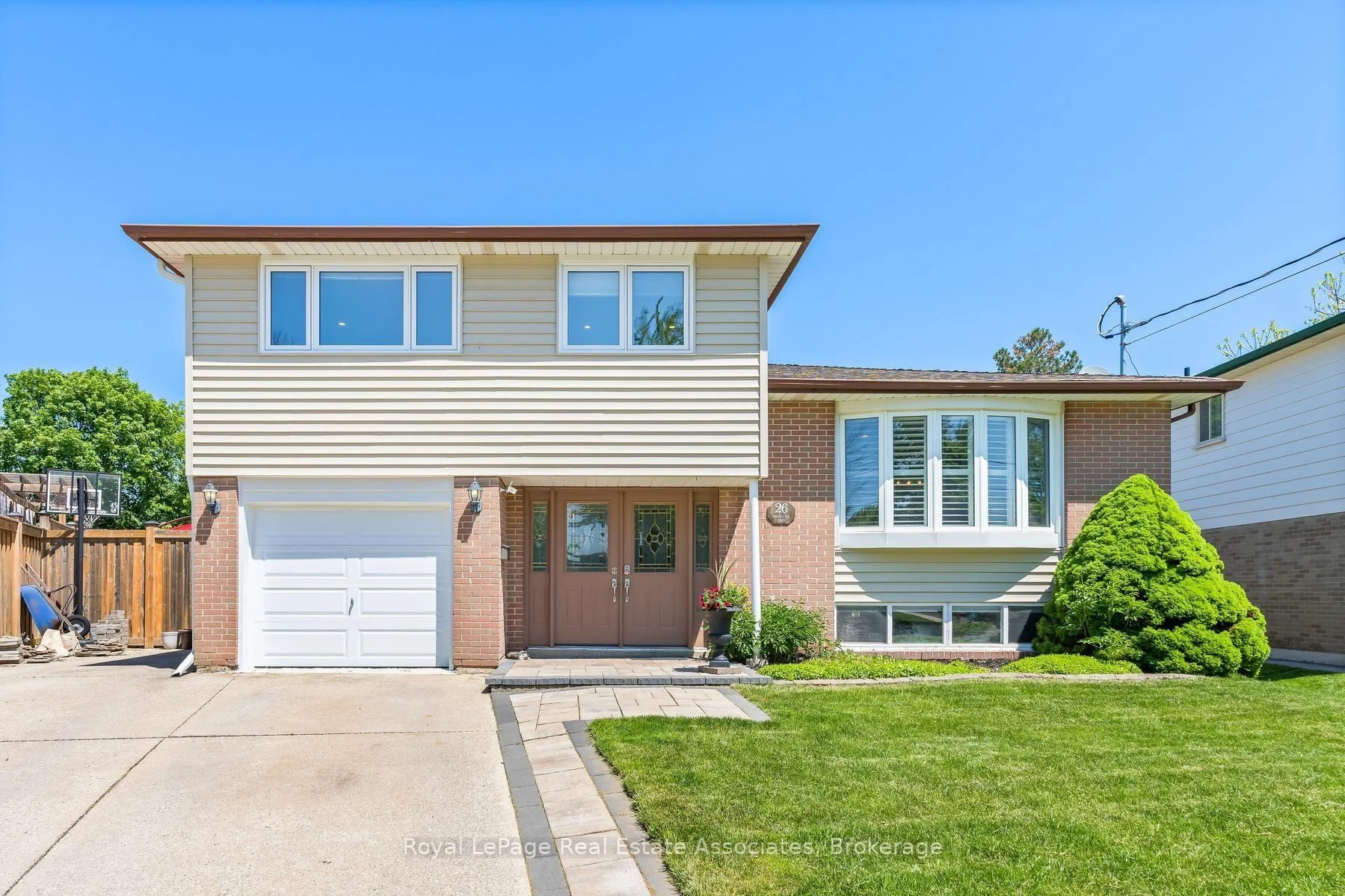 Photo 6 of 26 Marilyn Crescent, Halton Hills, Georgetown — HOMEH