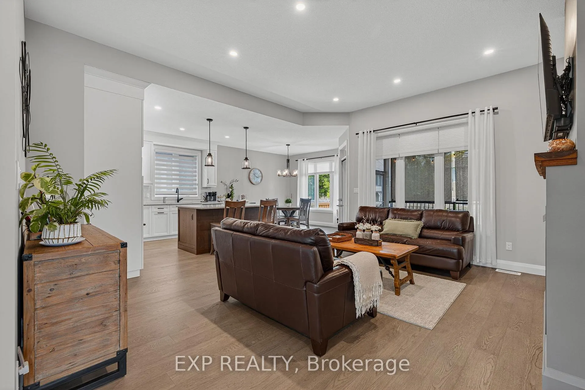 Photo 4 of Unit 12, 68 Cedar Street S, Brant, Paris — HOMEH