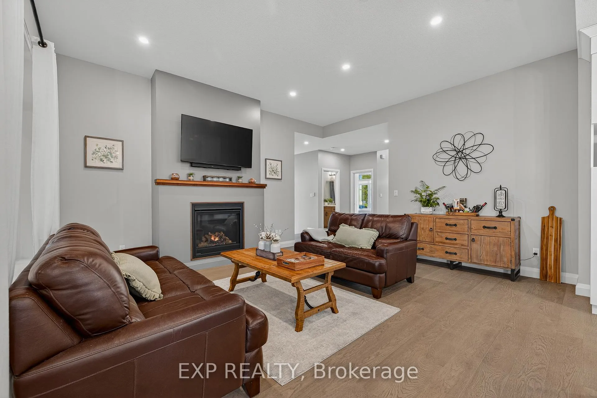 Photo 5 of Unit 12, 68 Cedar Street S, Brant, Paris — HOMEH