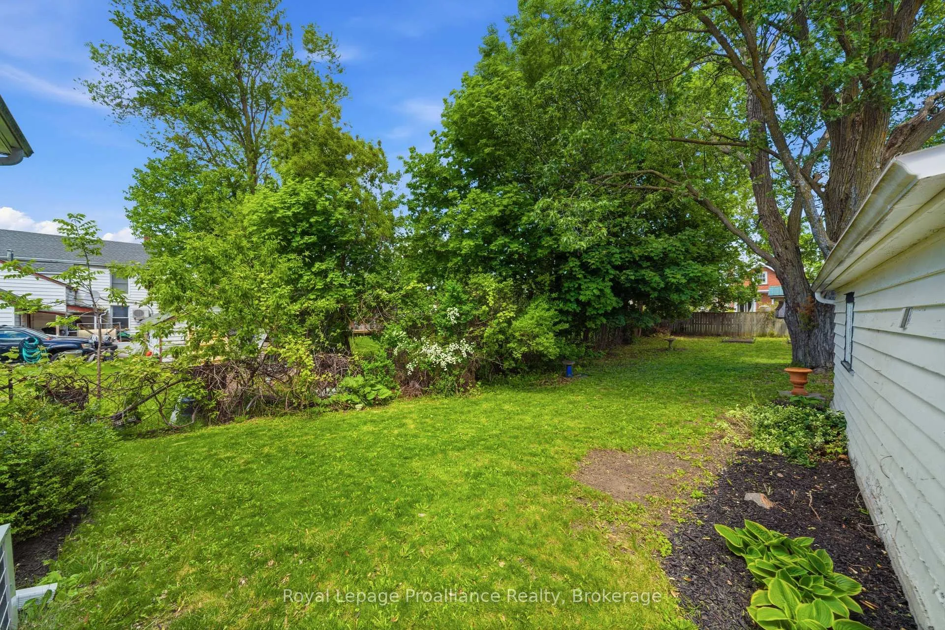 Photo 40 of 165 Lingham Street, Belleville, Belleville Ward — HOMEH