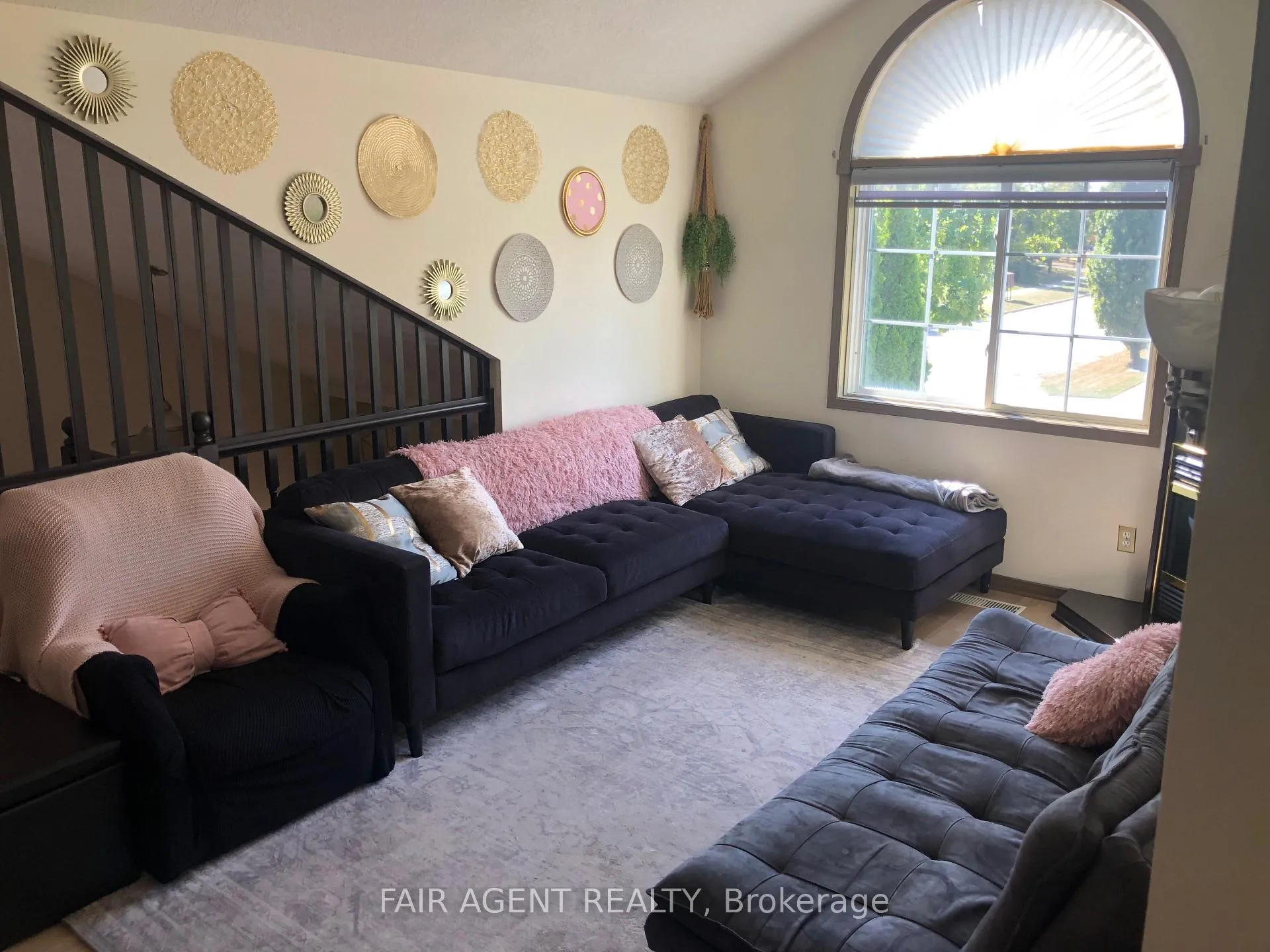Photo 11 of 562 Erinbrook Drive, Kitchener, Country Hills West — HOMEH