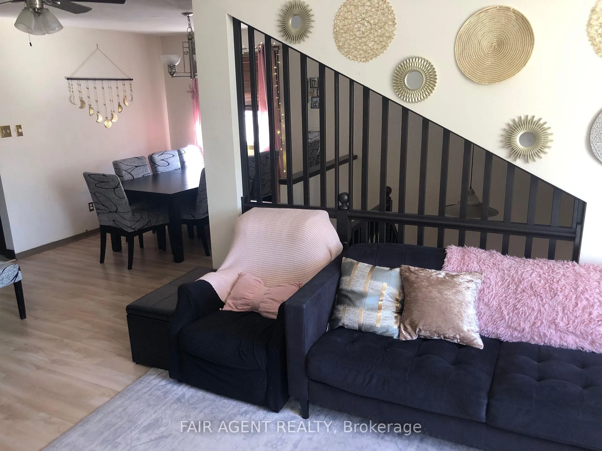 Photo 12 of 562 Erinbrook Drive, Kitchener, Country Hills West — HOMEH