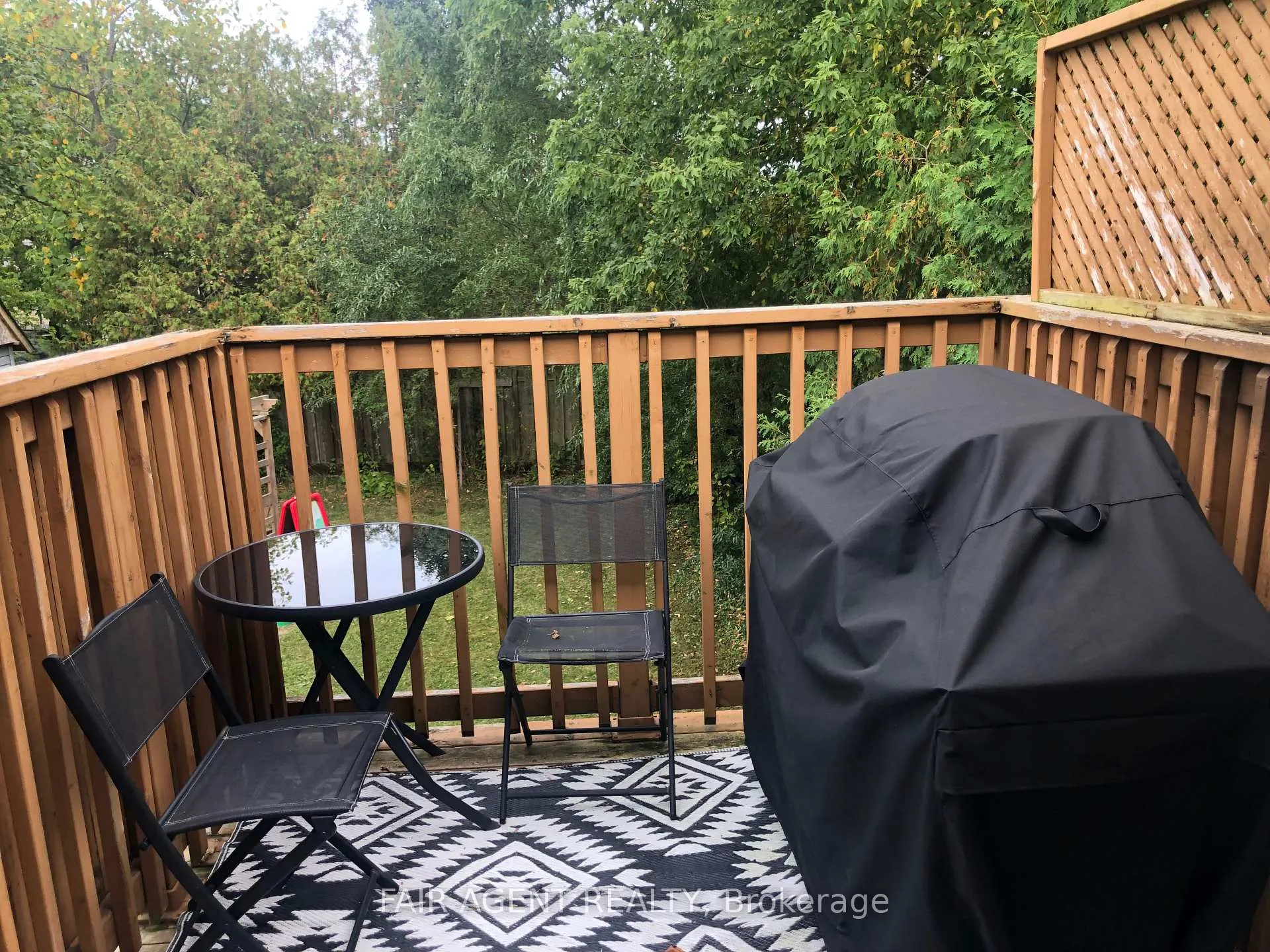 Photo 21 of 562 Erinbrook Drive, Kitchener, Country Hills West — HOMEH