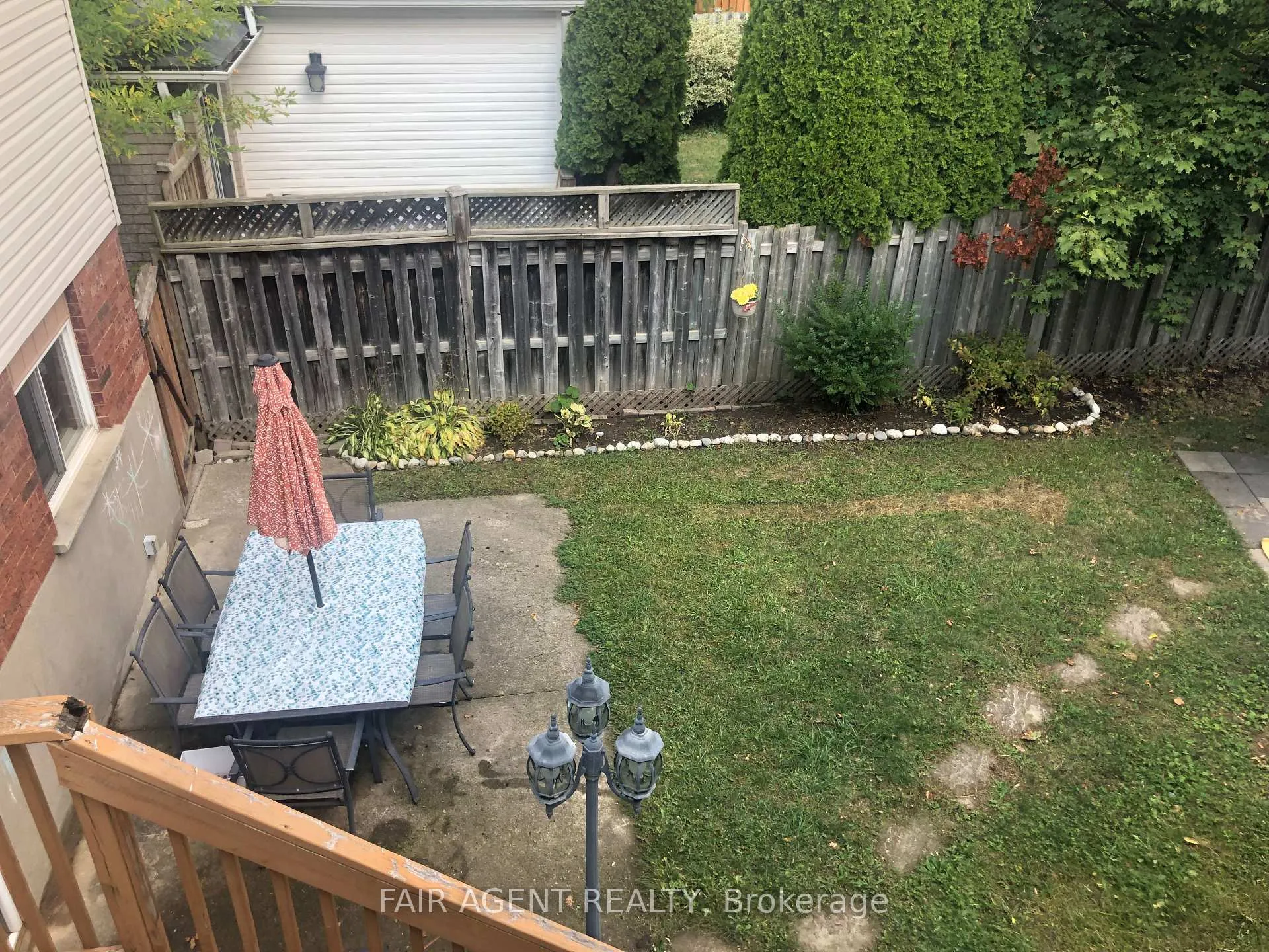 Photo 44 of 562 Erinbrook Drive, Kitchener, Country Hills West — HOMEH