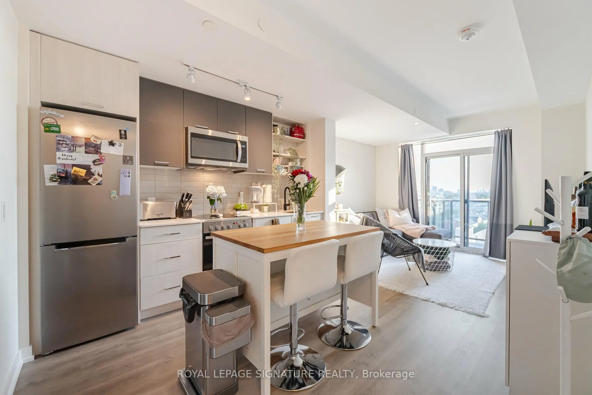 Photo 8 of Unit 815, 2300 St. Clair Avenue W, Toronto, Junction Area — HOMEH