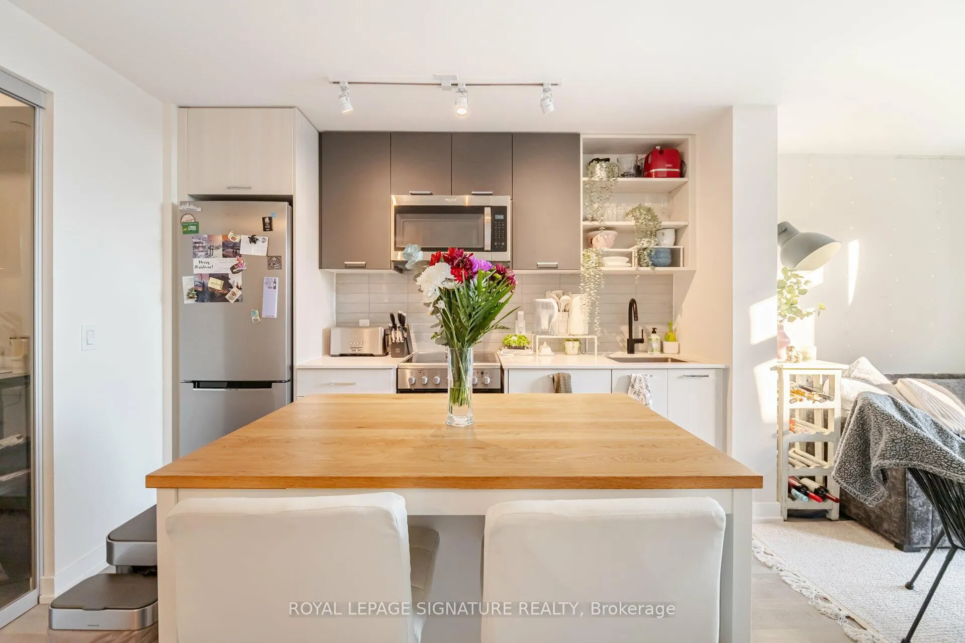Photo 11 of Unit 815, 2300 St. Clair Avenue W, Toronto, Junction Area — HOMEH