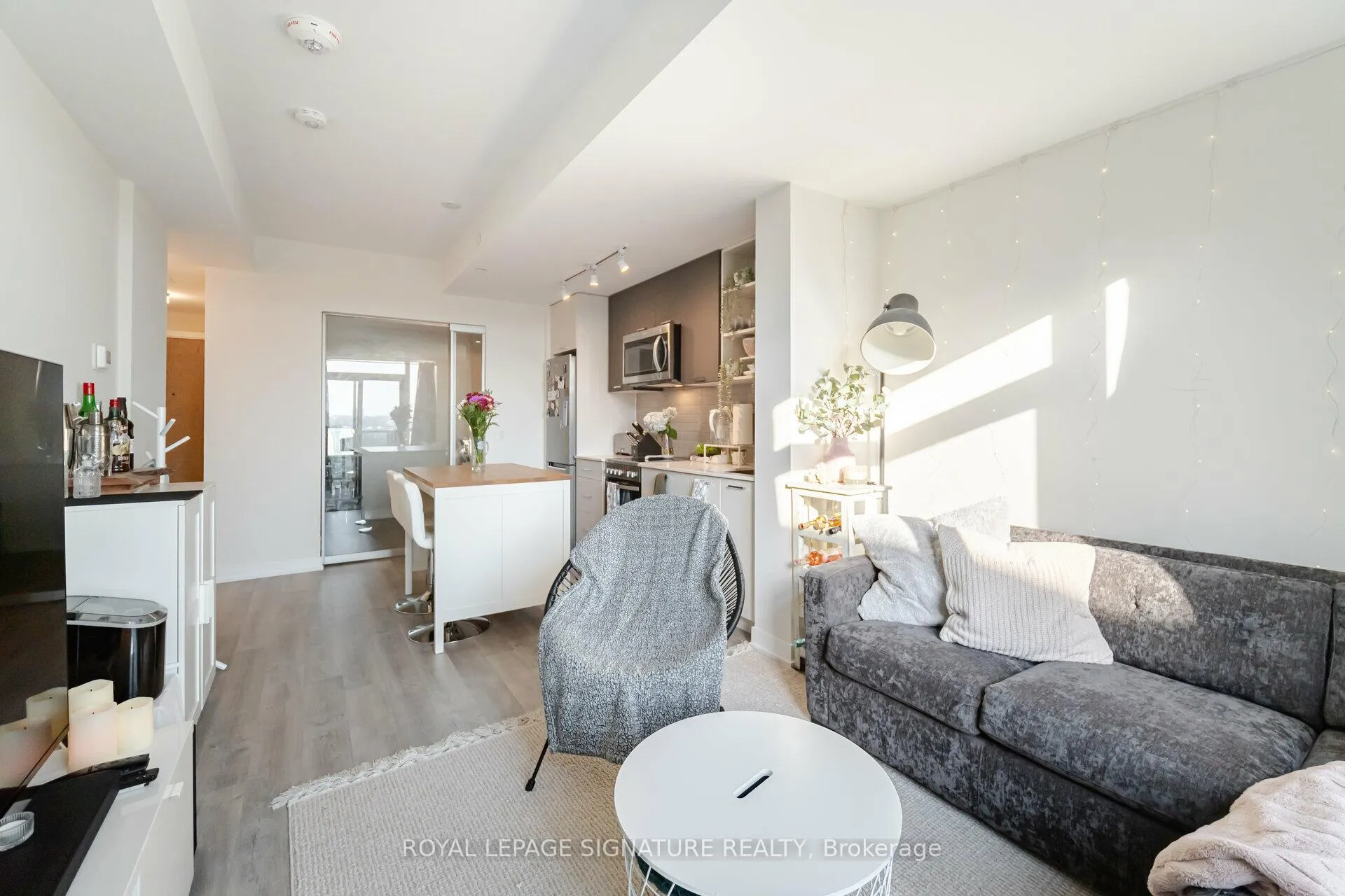 Photo 17 of Unit 815, 2300 St. Clair Avenue W, Toronto, Junction Area — HOMEH