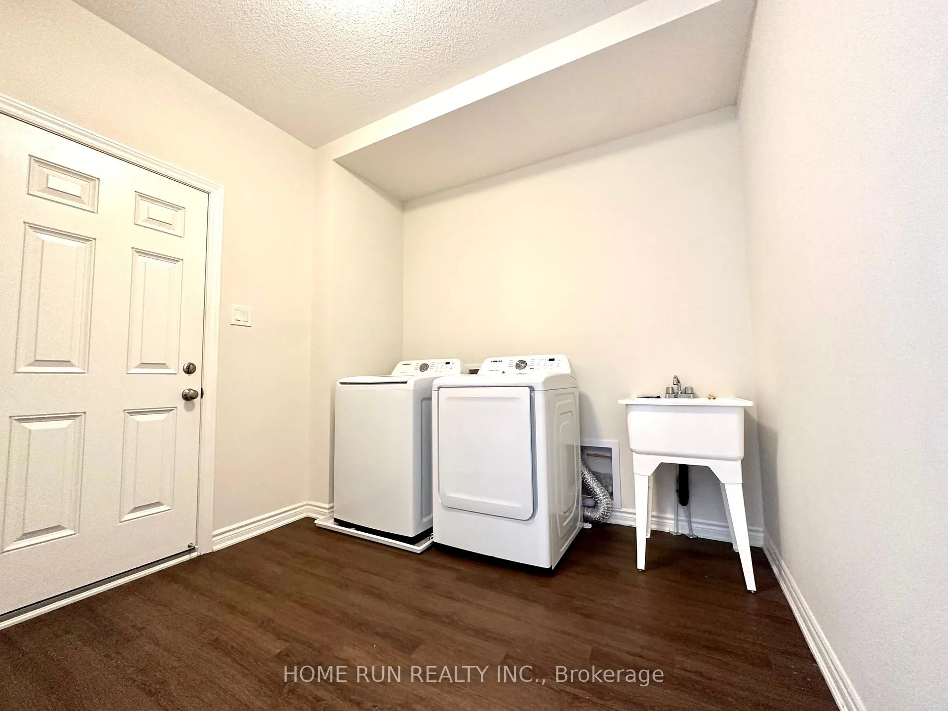 Photo 3 of 1682 Maple Grove Road, Ottawa, Stittsville (North) — HOMEH